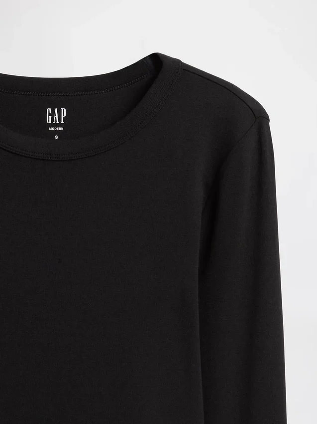 Modernes T-Shirt mit Rundhalsausschnitt