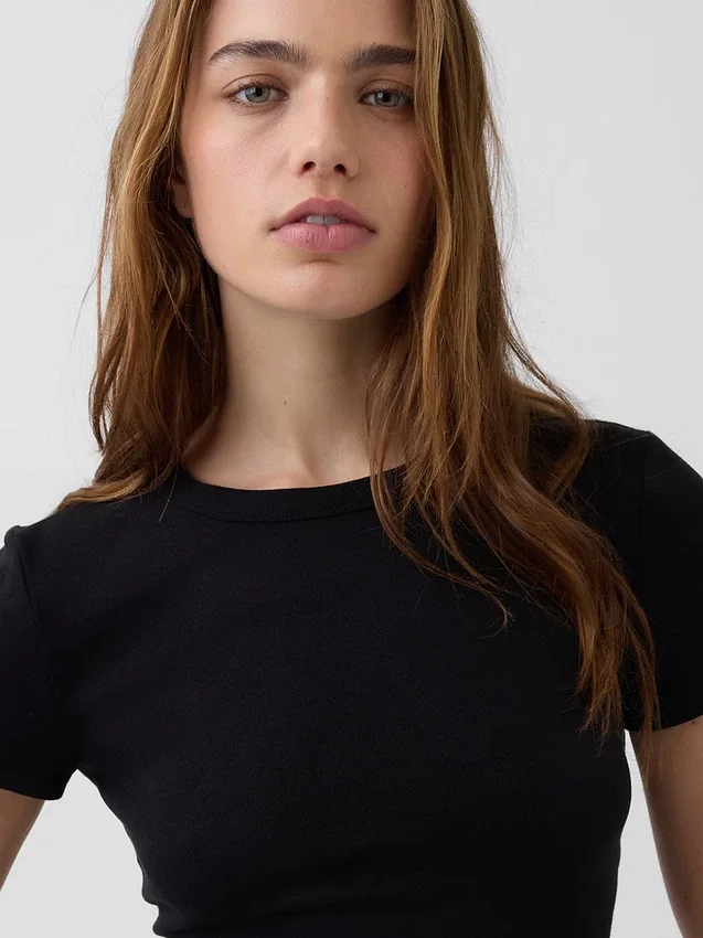 Modernes T-Shirt mit Rundhalsausschnitt
