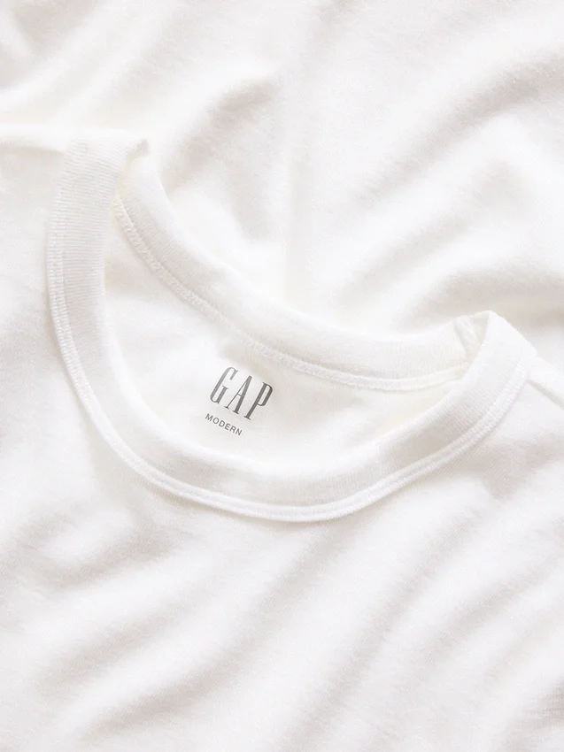 Modernes T-Shirt mit Rundhalsausschnitt