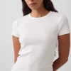 Modernes T-Shirt mit Rundhalsausschnitt