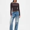 Modernes T-Shirt mit U-Boot-Ausschnitt