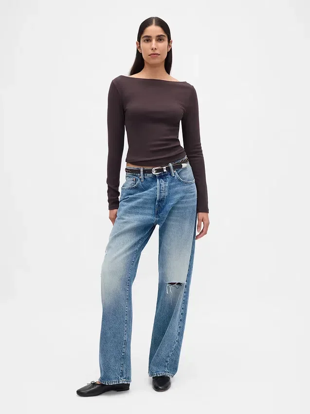 Modernes T-Shirt mit U-Boot-Ausschnitt