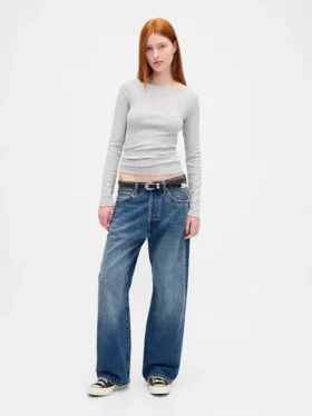Modernes T-Shirt mit U-Boot-Ausschnitt
