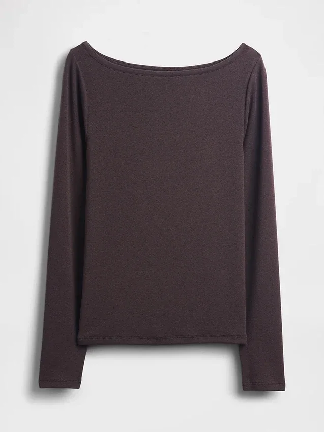 Modernes T-Shirt mit U-Boot-Ausschnitt