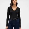Modernes T-Shirt mit V-Ausschnitt