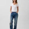 Modernes T-Shirt mit V-Ausschnitt