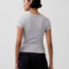 Modernes T-Shirt mit V-Ausschnitt