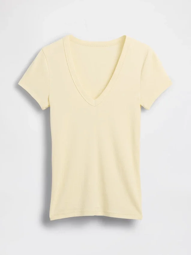 Modernes T-Shirt mit V-Ausschnitt