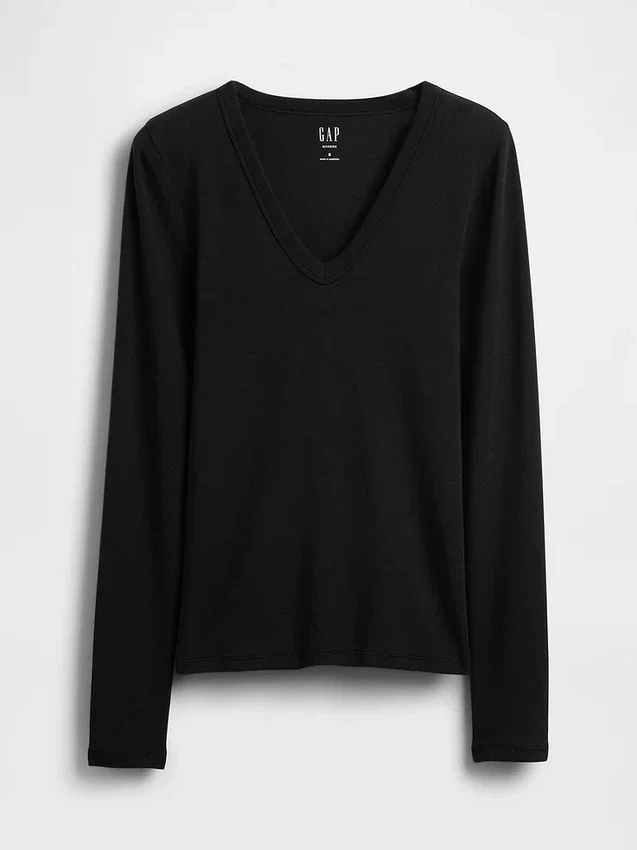 Modernes T-Shirt mit V-Ausschnitt