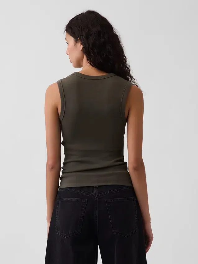 Modernes Tanktop mit Rundhalsausschnitt