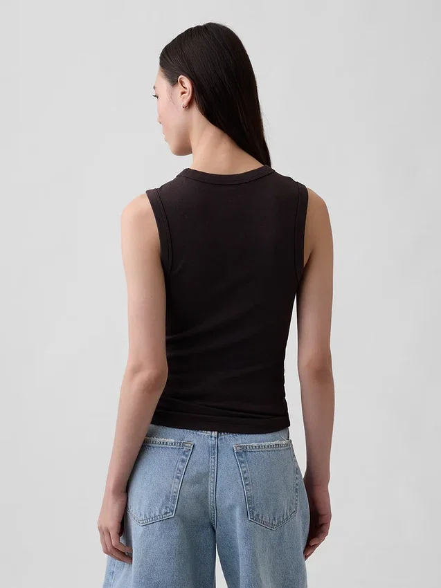 Modernes Tanktop mit Rundhalsausschnitt
