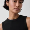Modernes Tanktop mit Rundhalsausschnitt