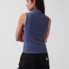 Modernes Tanktop mit Stehkragen