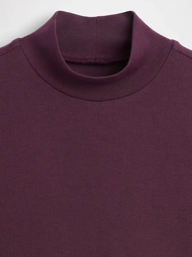 Modernes Tanktop mit Stehkragen