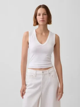 Modernes Tanktop mit V-Ausschnitt