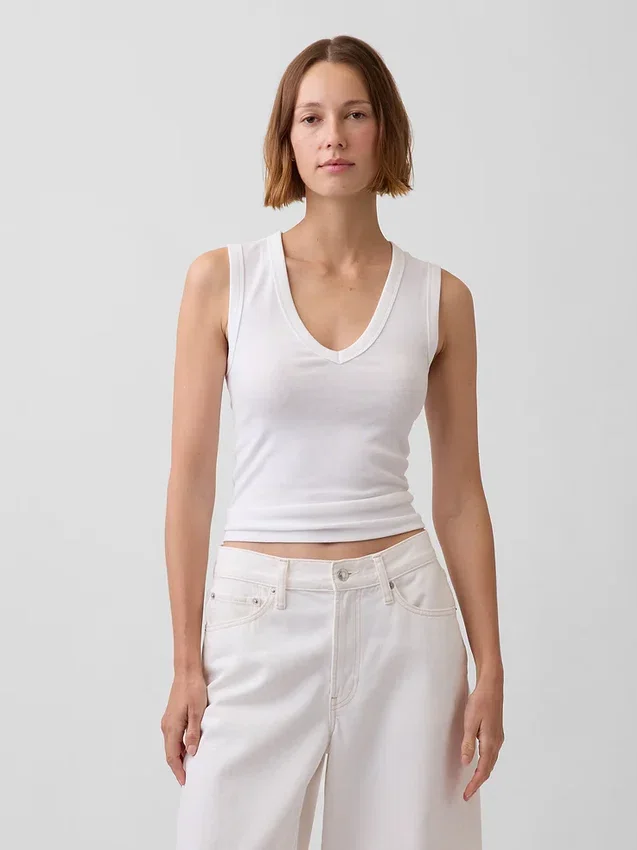 Modernes Tanktop mit V-Ausschnitt