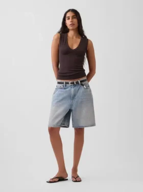 Modernes Tanktop mit V-Ausschnitt