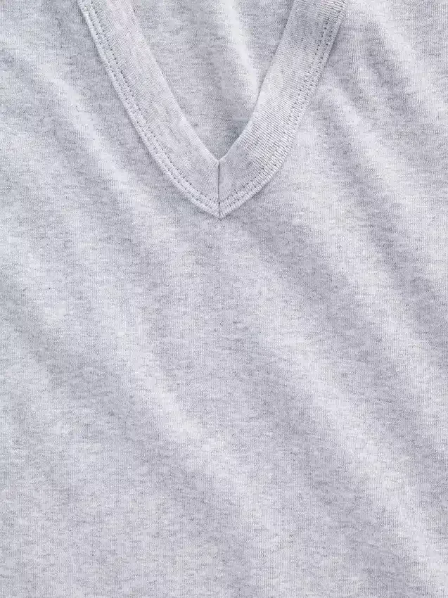 Modernes Tanktop mit V-Ausschnitt