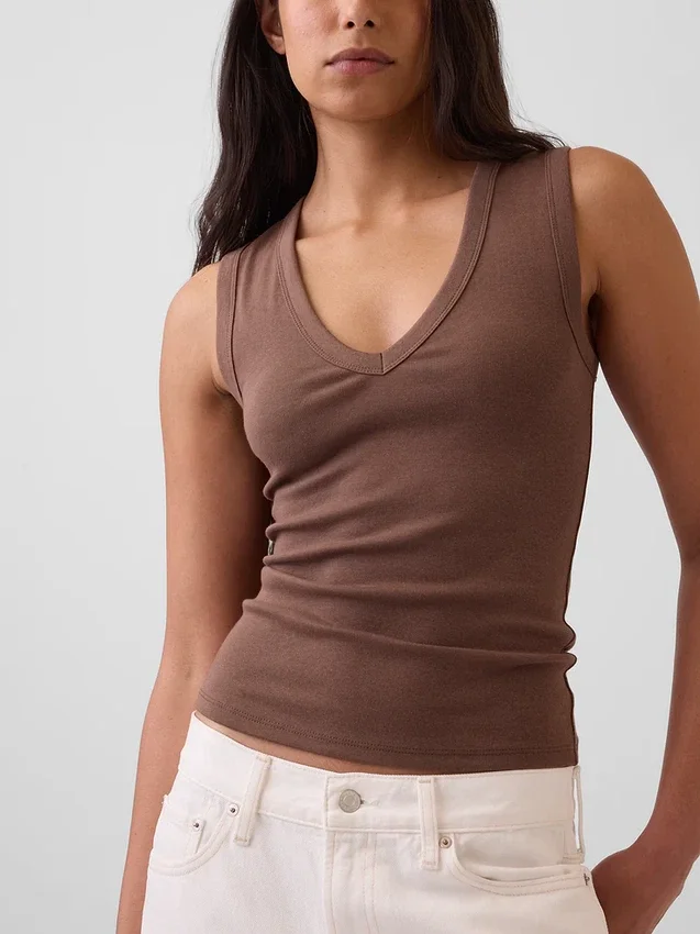 Modernes Tanktop mit V-Ausschnitt