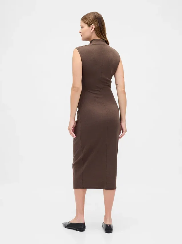 Modernes Umstandsmode-Kleid mit Stehkragen