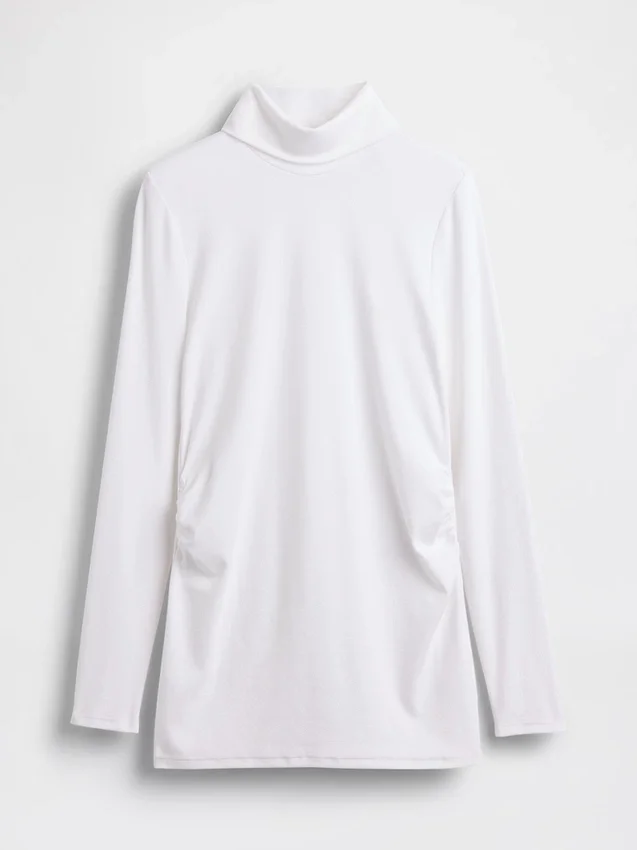 Modernes Umstandsmode-Shirt mit Rollkragen