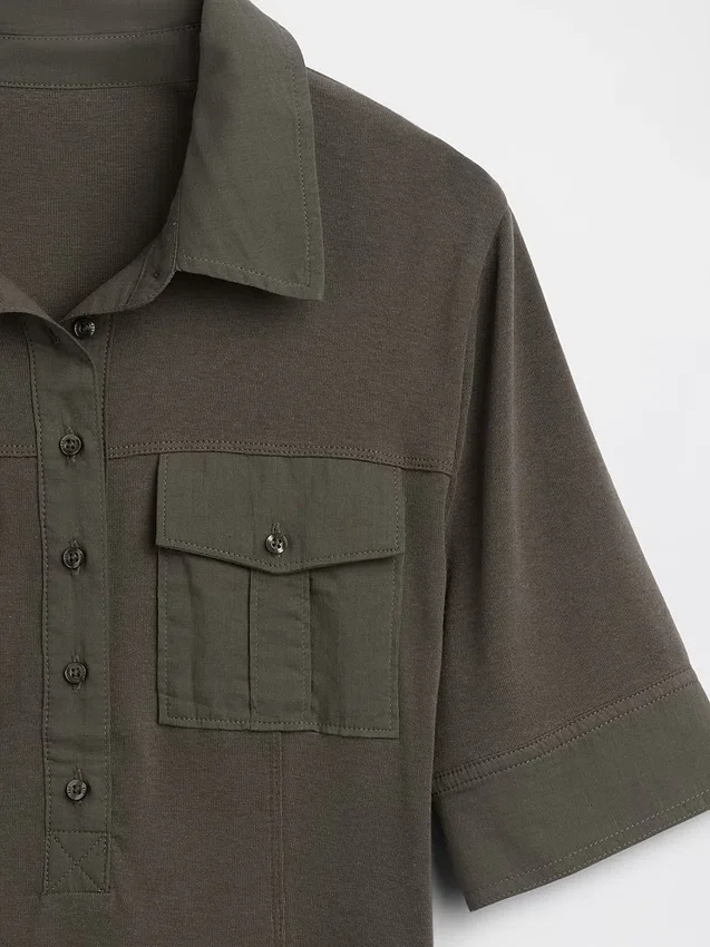Modernes Utility-T-Shirt mit Ellbogenärmeln