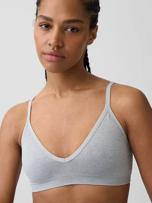 Nahtloses, geripptes Dreieck-Bralette