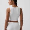 Nahtloses, geripptes, kurzes Tanktop