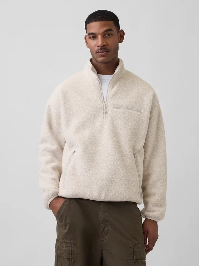 Oversized-Pullover mit halbem Reißverschluss aus Sherpa