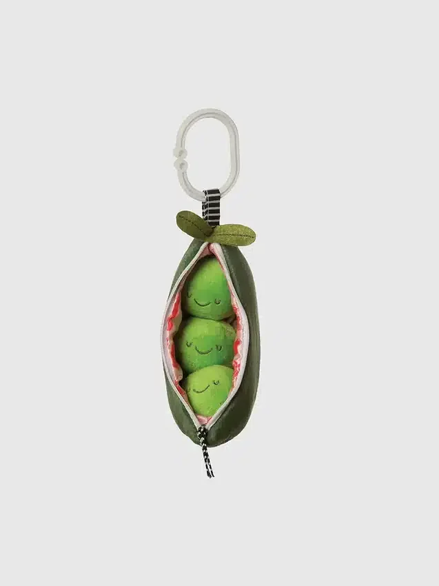„Peas in a Pod“ – Baby-Rassel und Quietschspielzeug für unterwegs