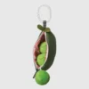 „Peas in a Pod“ – Baby-Rassel und Quietschspielzeug für unterwegs