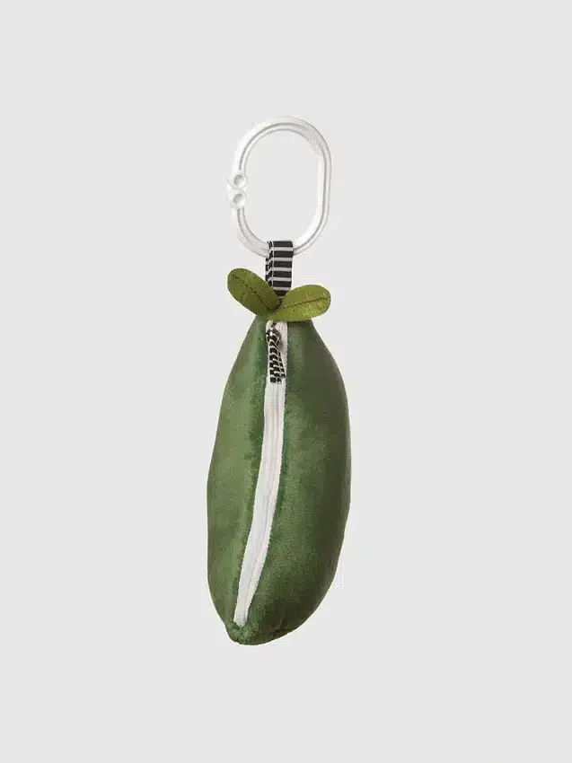 „Peas in a Pod“ – Baby-Rassel und Quietschspielzeug für unterwegs