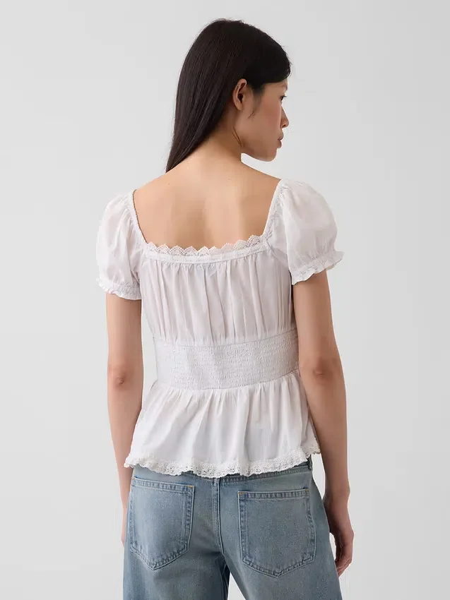 Peplum-Oberteil mit quadratischem Ausschnitt und Spitzenbesatz