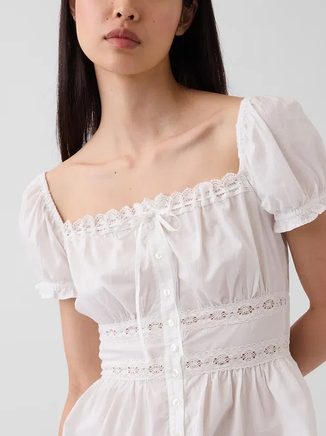 Peplum-Oberteil mit quadratischem Ausschnitt und Spitzenbesatz