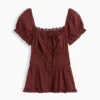 Peplum-Oberteil mit quadratischem Ausschnitt und Spitzenbesatz