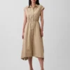 Popeline-Hemdkleid mit Taschentuchsaum