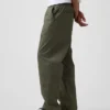 Popeline-Hose im 90er-Jahre-Stil