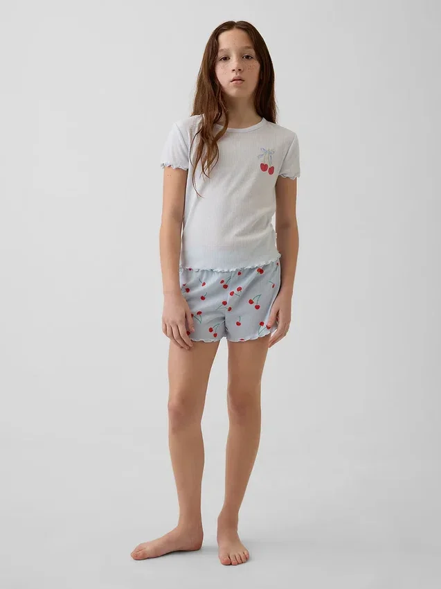 Pyjama-Set für Kinder aus recyceltem Rippstrick-Material in Form von Shorts