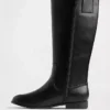 Reitstiefel aus veganem Leder