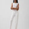 Relaxed Straight Jeans mit mittlerer Leibhöhe und gespaltenem Saum