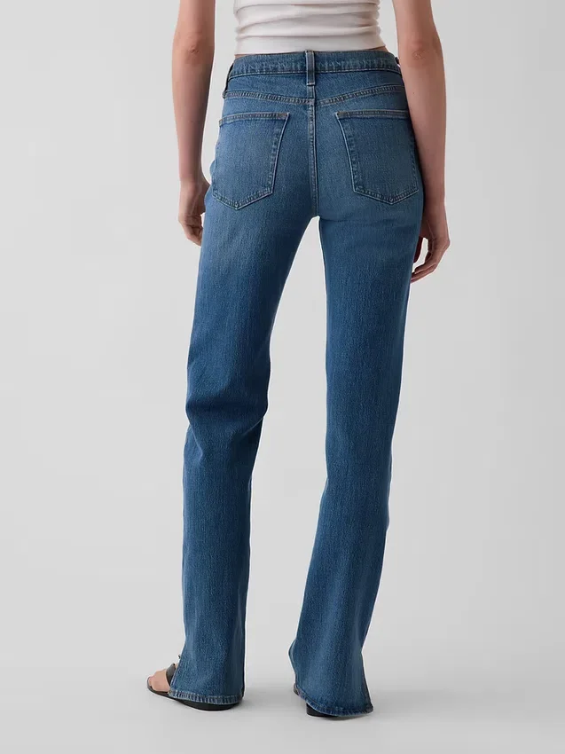 Relaxed Straight Jeans mit mittlerer Leibhöhe und gespaltenem Saum
