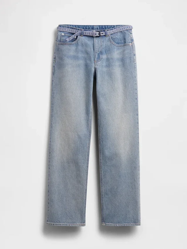 Relaxed-Straight-Jeans mit mittlerer Leibhöhe und schmalem Gürtel