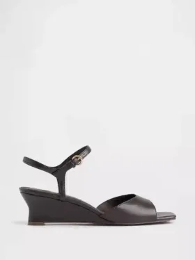 Sandalen mit Keilabsatz aus veganem Leder