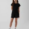 Schnelltrocknende Laufshorts für Kinder mit Schmetterlingssaum