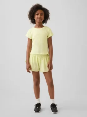 Schnelltrocknende Laufshorts für Kinder mit Schmetterlingssaum