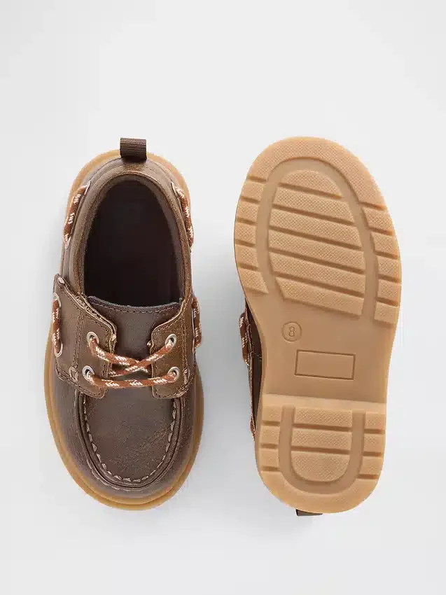 Schuhe für Kleinkinder aus veganem Leder