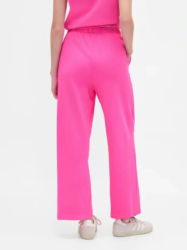 Schwere gerade Hose