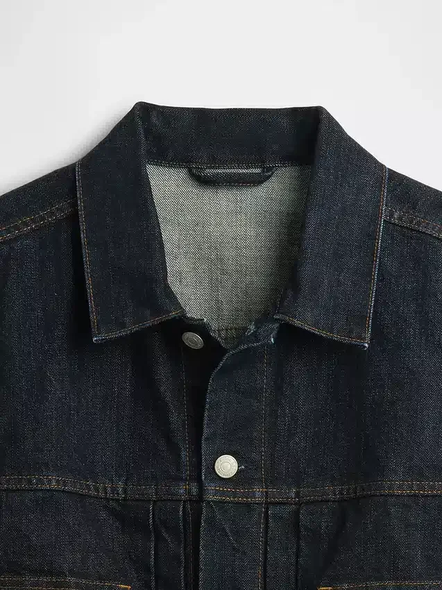 Schwere Jeansjacke