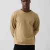Schweres, kurzes T-Shirt