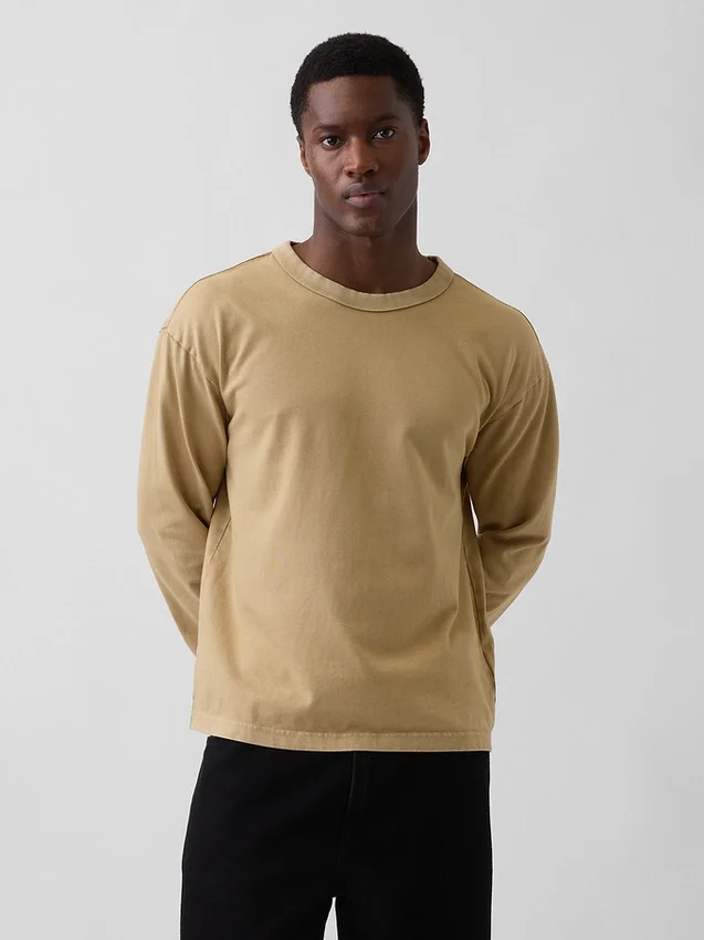 Schweres, kurzes T-Shirt